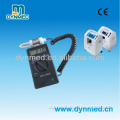 Electrode oxygen analyzer with battery